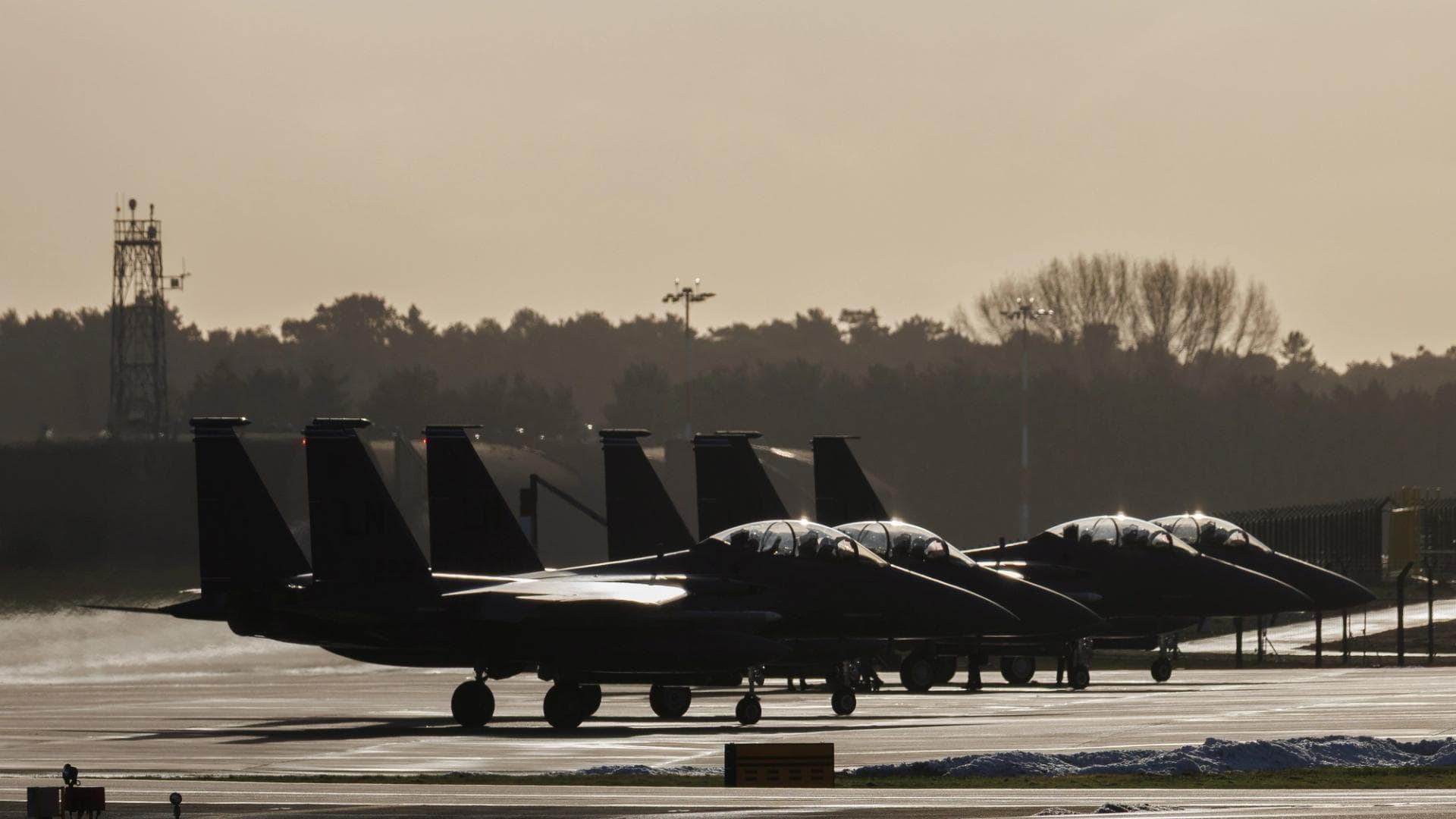 Representación artística de «Bitcoin por debajo de $71,000: la fragilidad del alto el fuego en irán sacude los mercados de criptomonedas» en el contexto de Ciberseguridad.